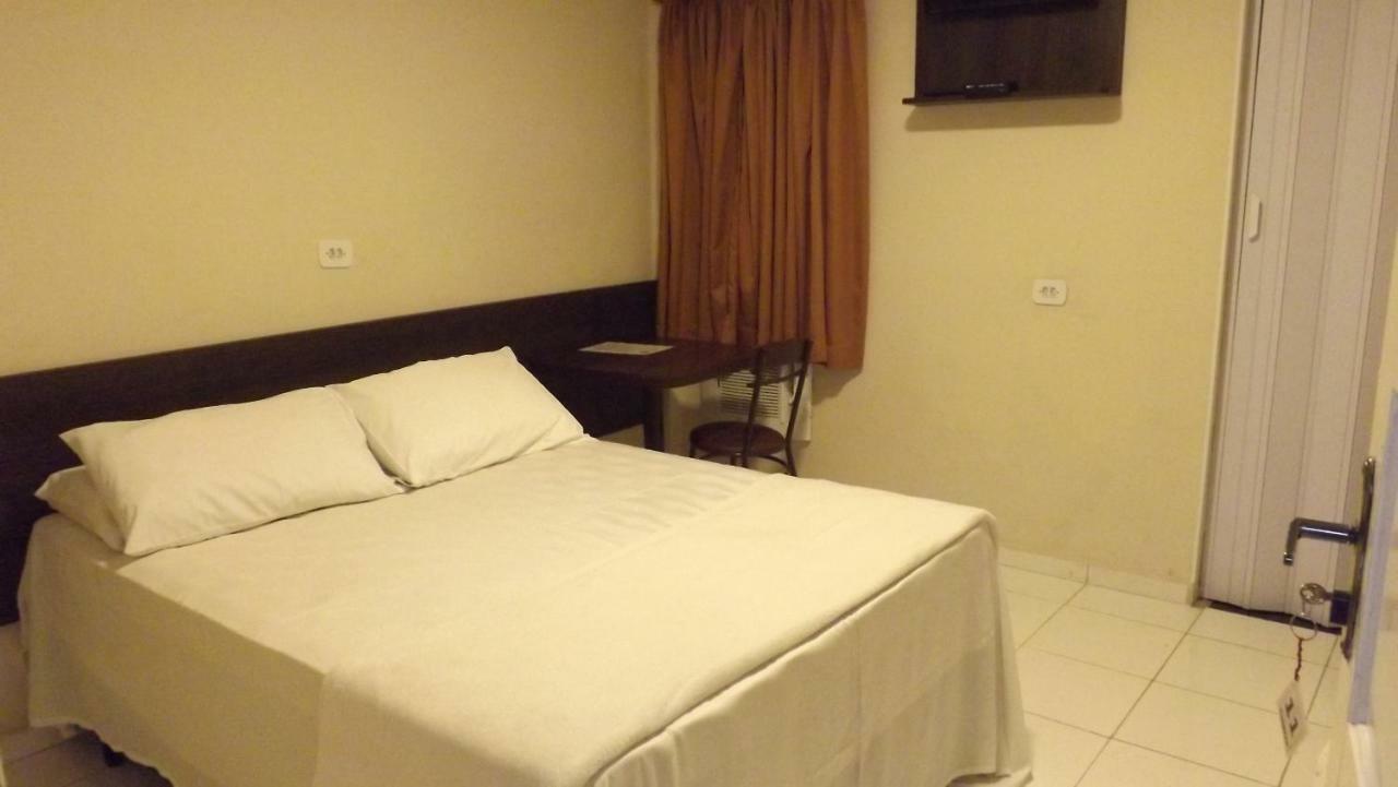 Hotel Calixtro Registro Exterior foto
